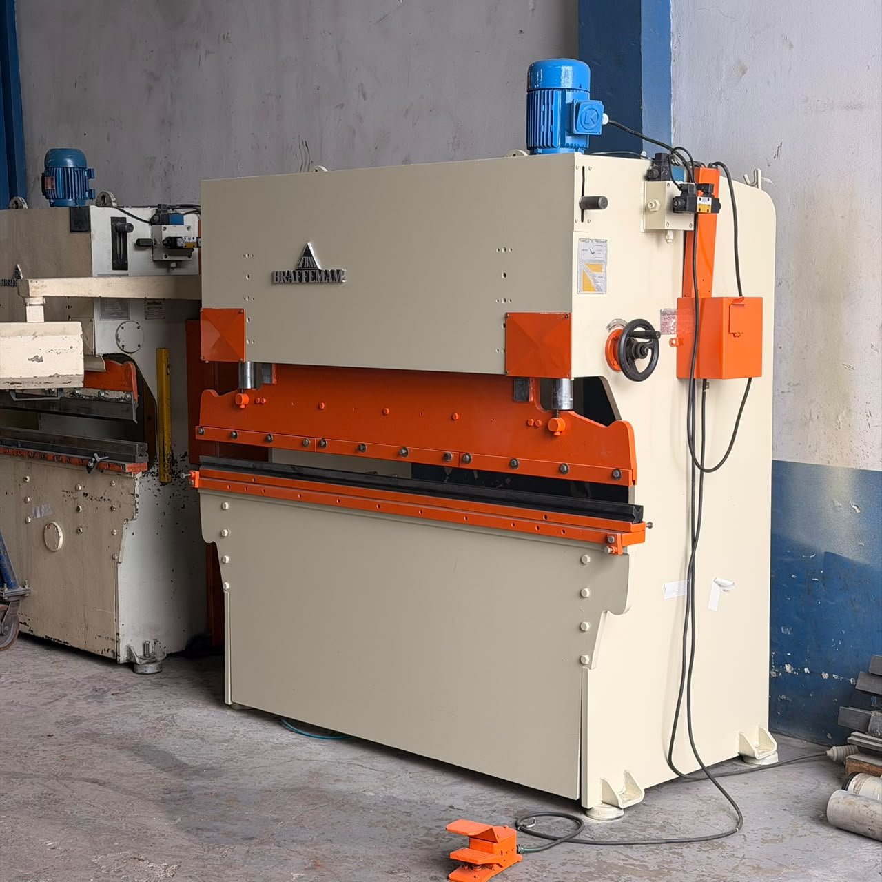 Dobradeira Hidráulica Braffemam PVH-2035